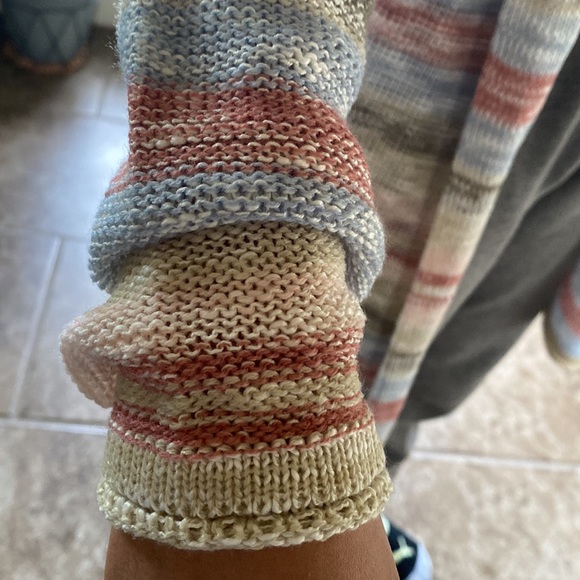 Light sweater, never been used. New without tag - Picture 5 of 7